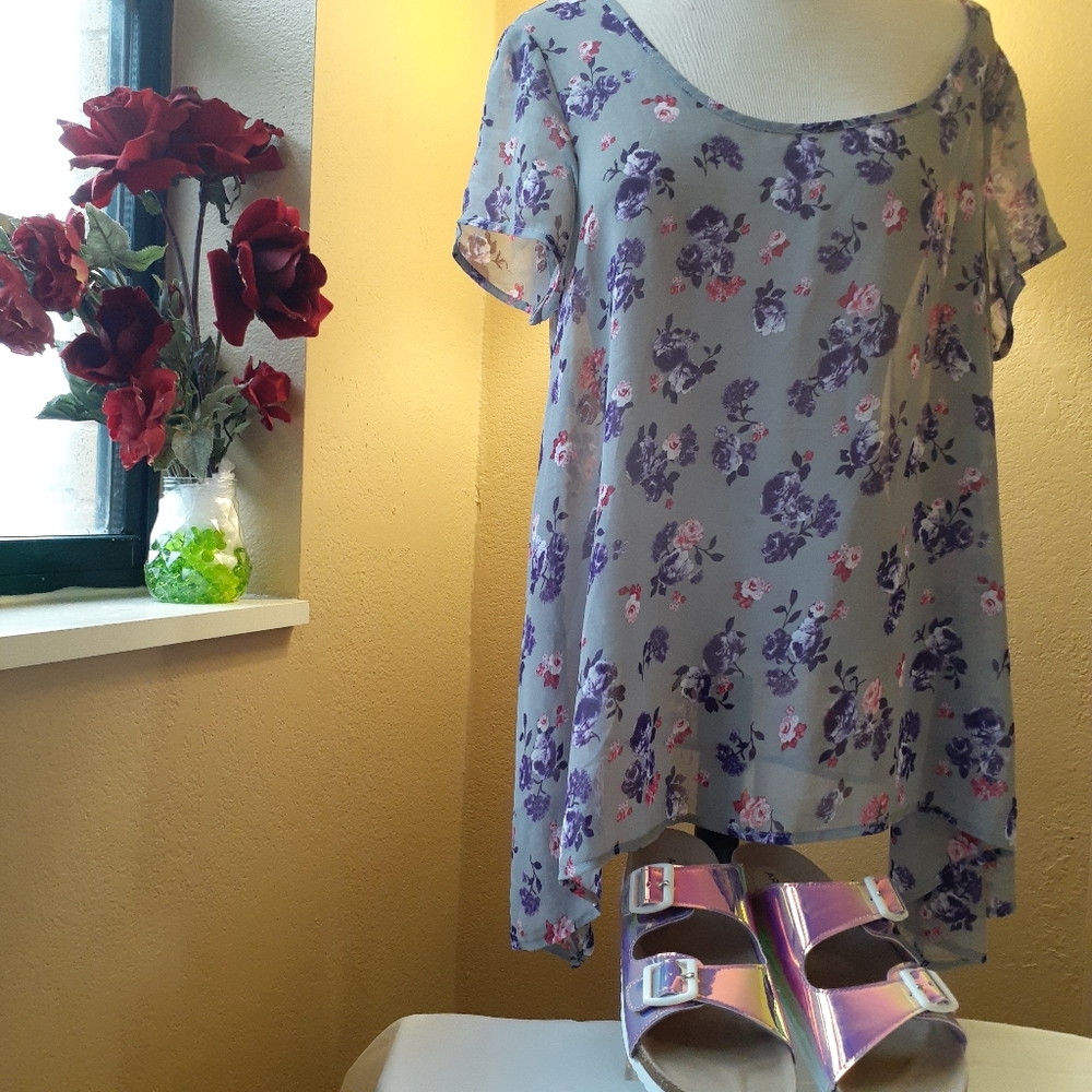 Torrid Sheer Floral Shark Hem Top